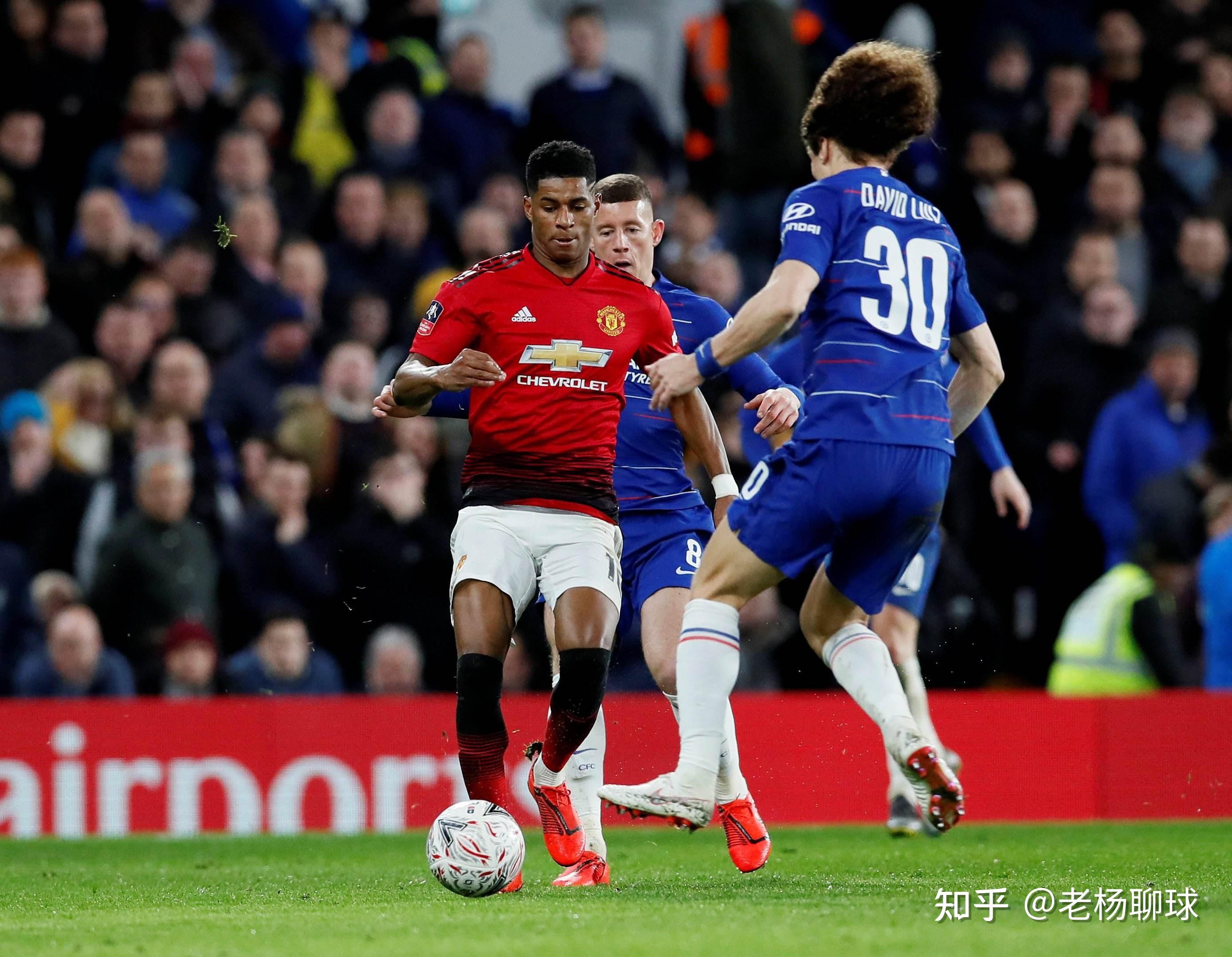 布置上带有 布置上带有