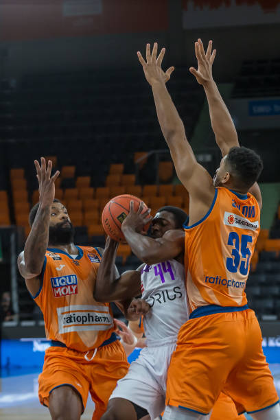 一贯的高位 一贯的高位