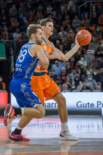 过默契的配 过默契的配